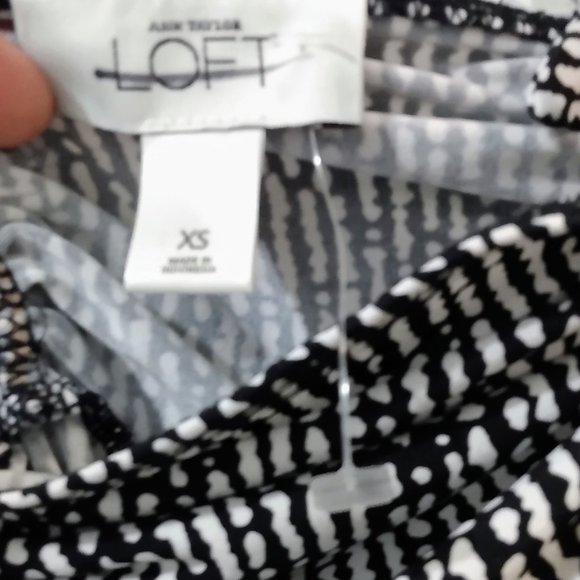 Ann Taylor Loft - Halter Top - Easy elegance - Picture 2 of 4